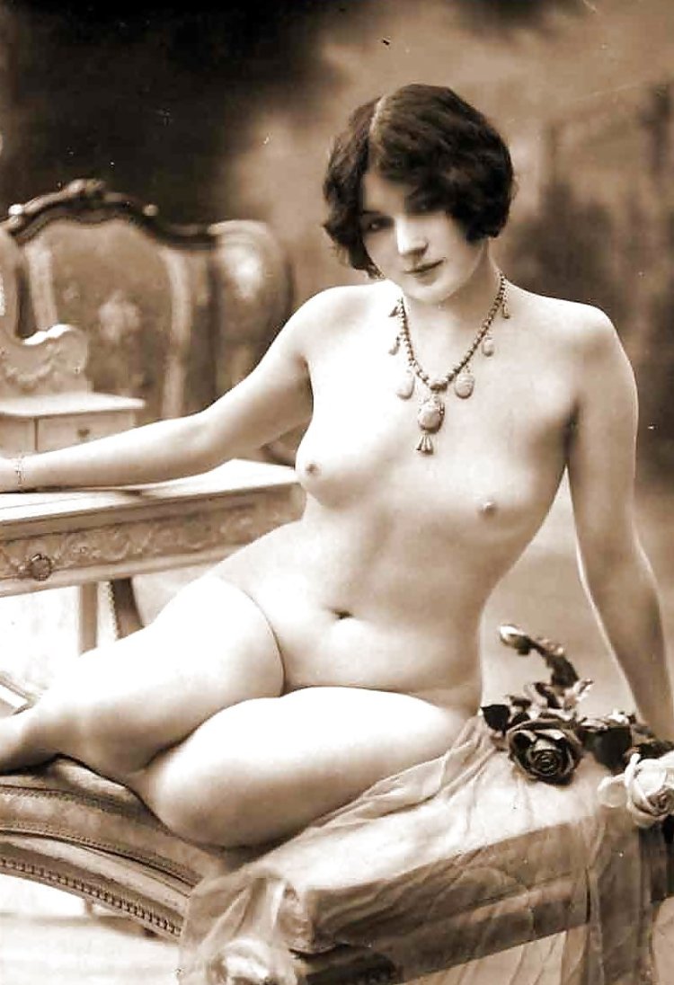 Naked women in the past