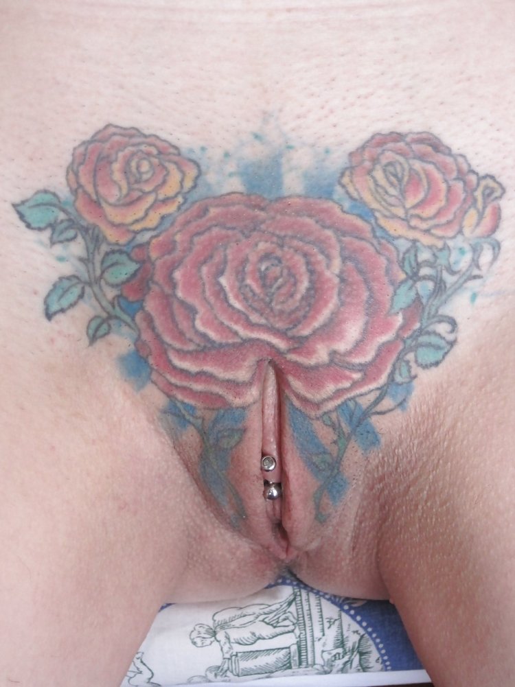 Tattoo on the women's vagina