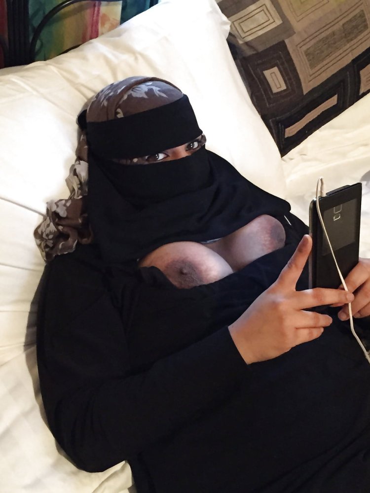 Hijab. Cartoon. Porn