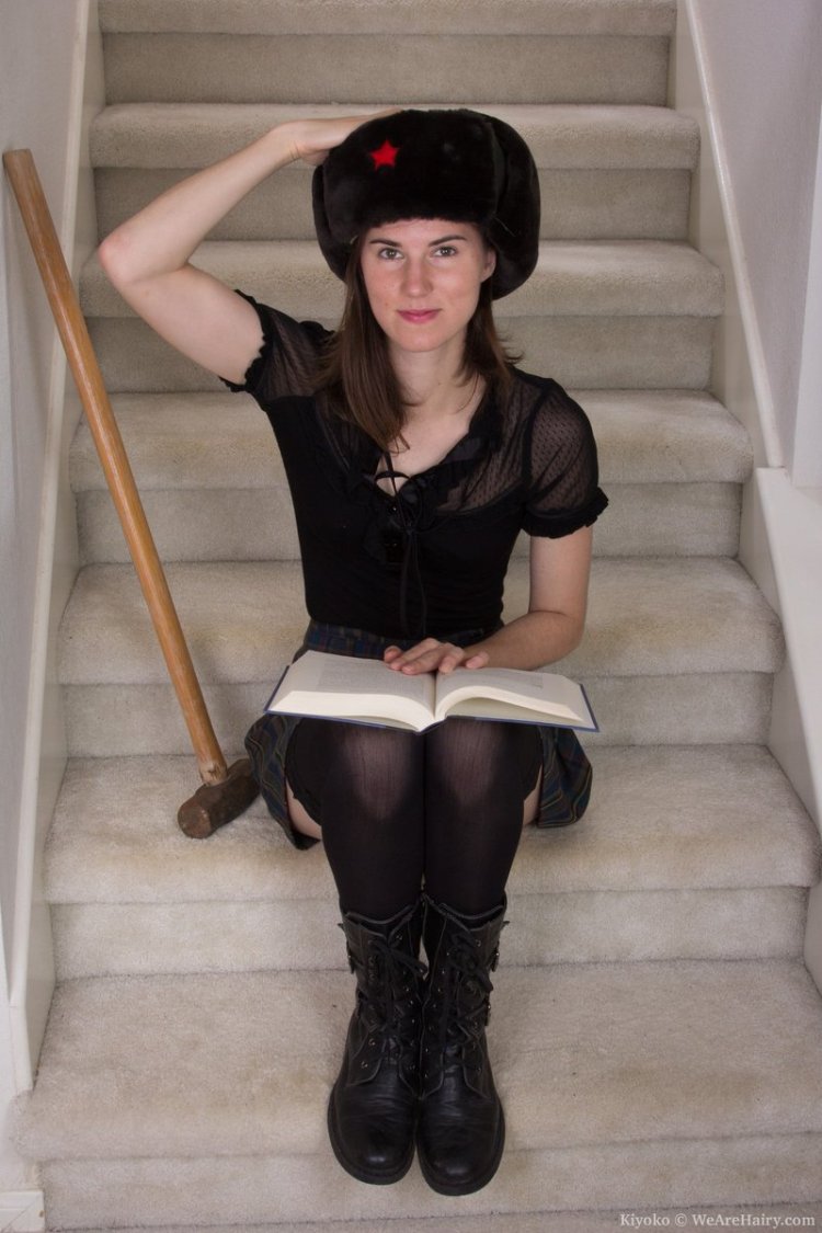 Adult woman hairy feet