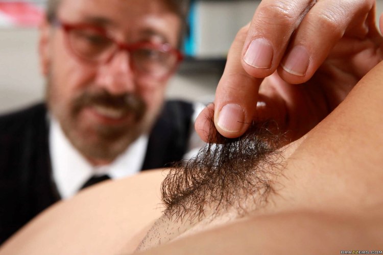 Pornstar with short hair