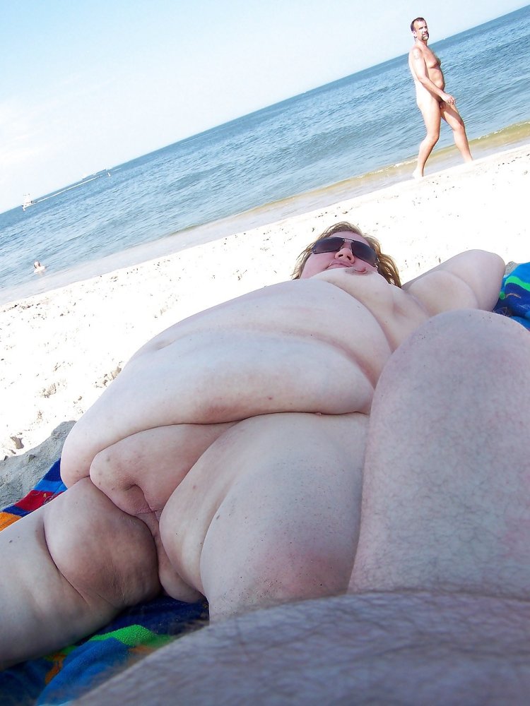Fat tits SSBBW on the beach