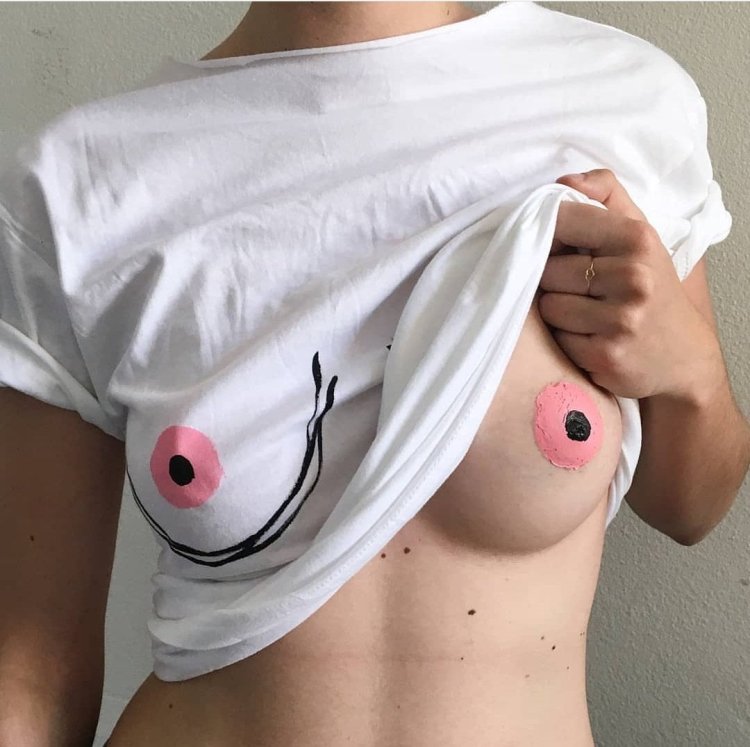 Wet t-shirt huge tits