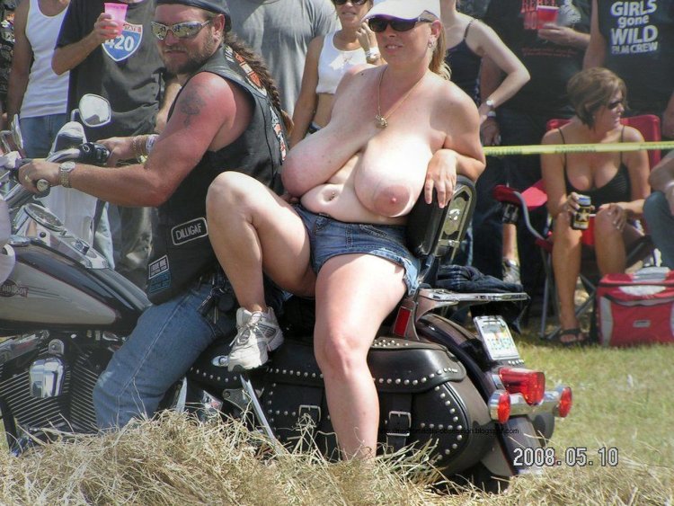 Sexy Hillbilly Redneck White Trash Girl Naked Nude