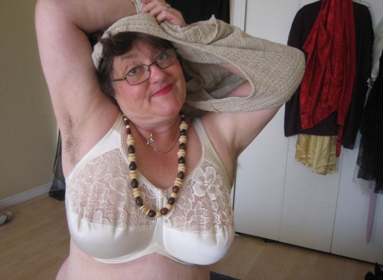 Mature Big Titts Granny