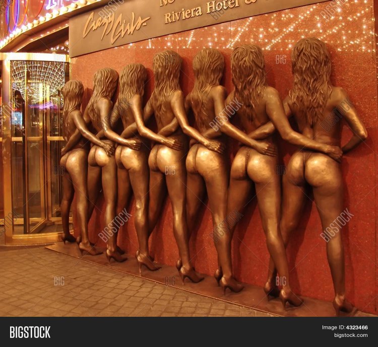 Las Vegas Naked dancers