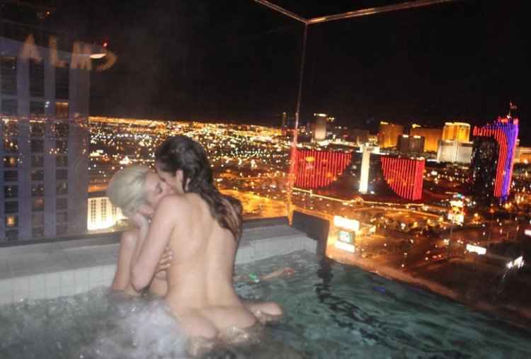 Series Las Vegas Tits