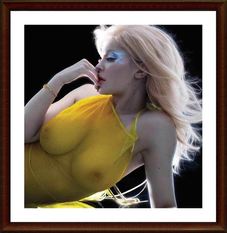 Kylie Jenner Bares Nude Boobs For W Magazine Nude Picture