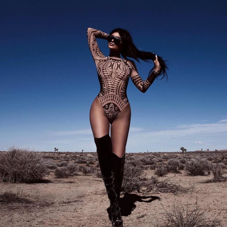 Body Painter Kylie Jenner