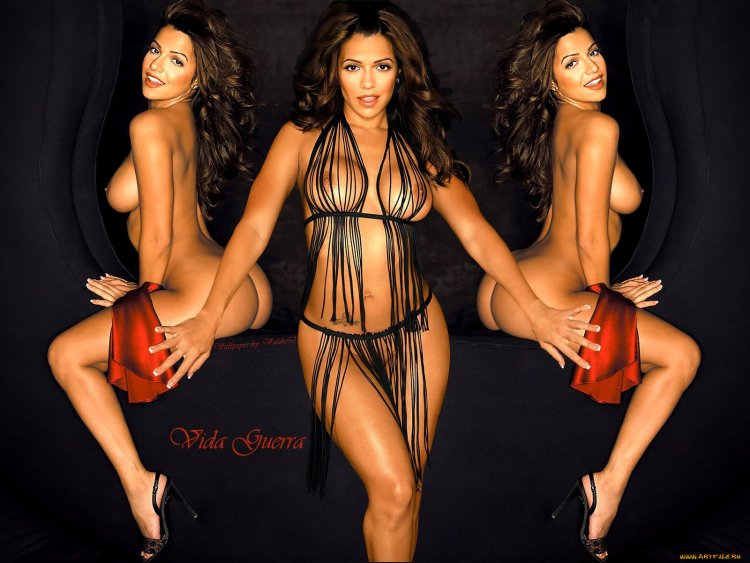 Model Vida Guerra erotic