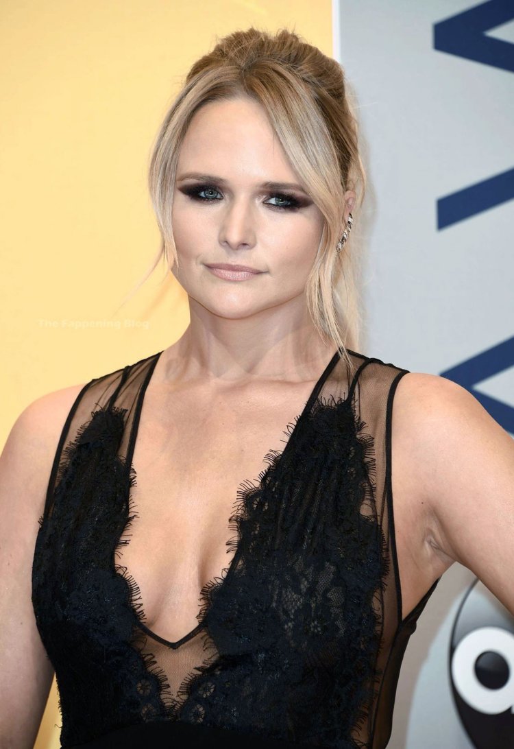 Miranda Lambert Legs