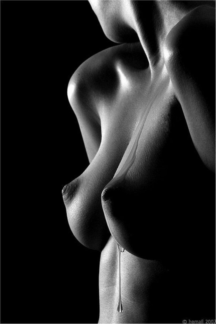 Nude Big Chest Photoshoot