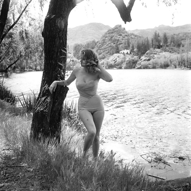 Actress Anita Eberg Nu