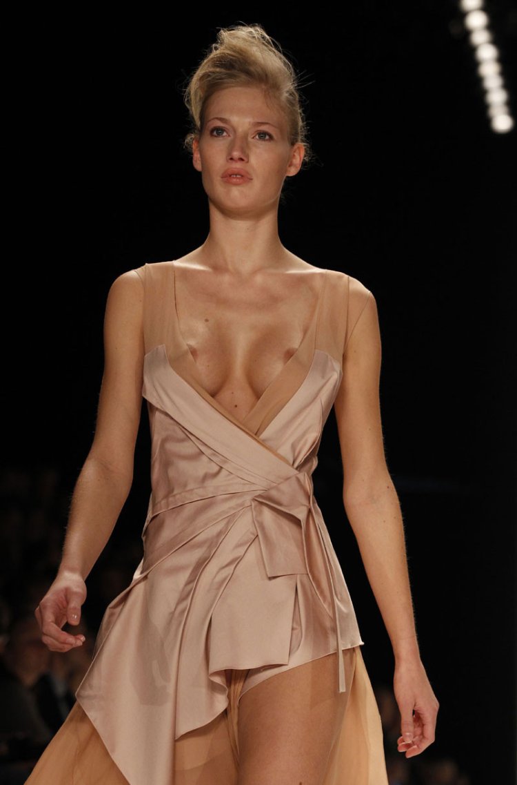 Naked fashion charly le mine