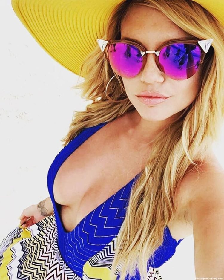 Chanel West Coast leaked ICLOUD naked pics