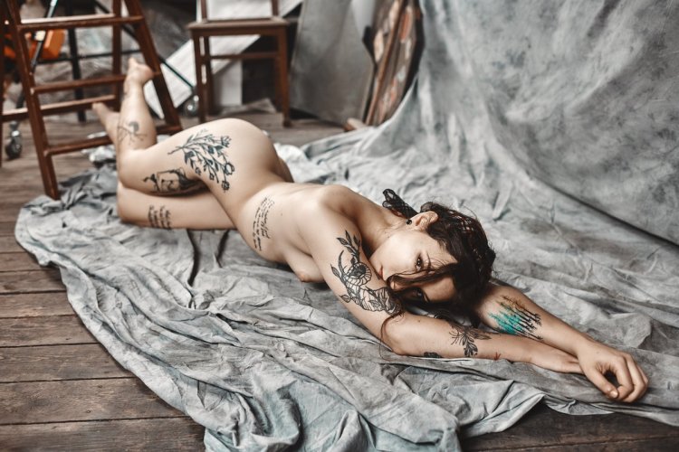 Tattooed porn actress Megan Incas