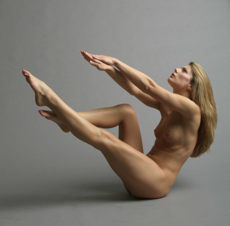 Female Anatomy for Artist Model Naked