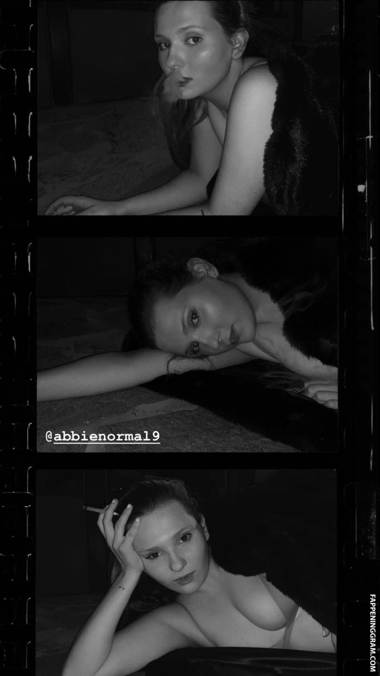 Erotic photo gallery naked Abigail Mac