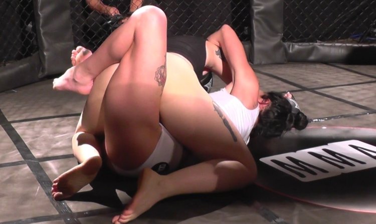 Naked women fighters MMA