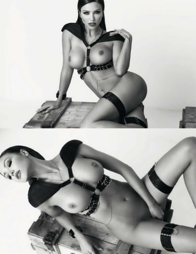 Monica Pietrasinsk is completely naked