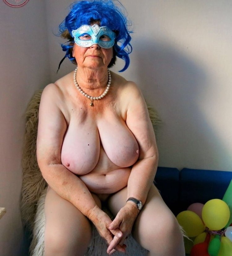Bare old women with big