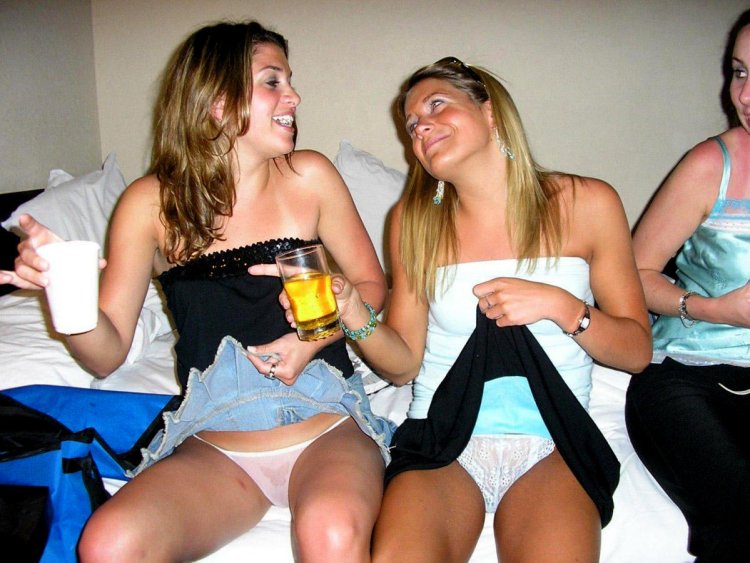 Drunk girls showed pants