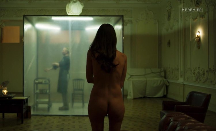 Sabina Akhmedova scene