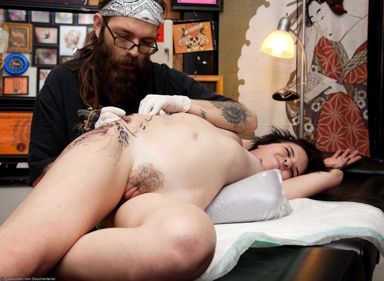 Naked girls in tattoo salon