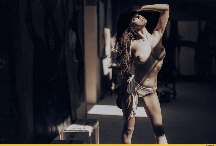 Victoria Schwarhmeter nudes