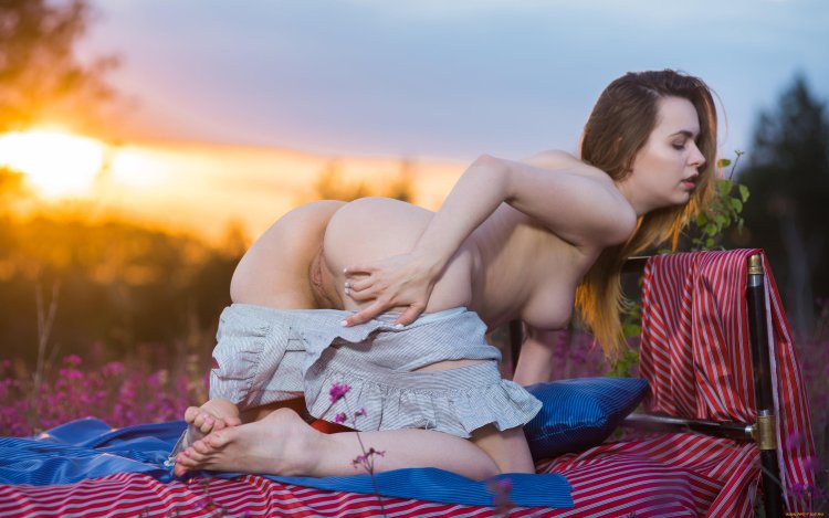 Beautiful naked women in the morning