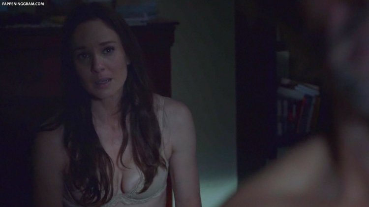 Sarah Wayne Callis Naked