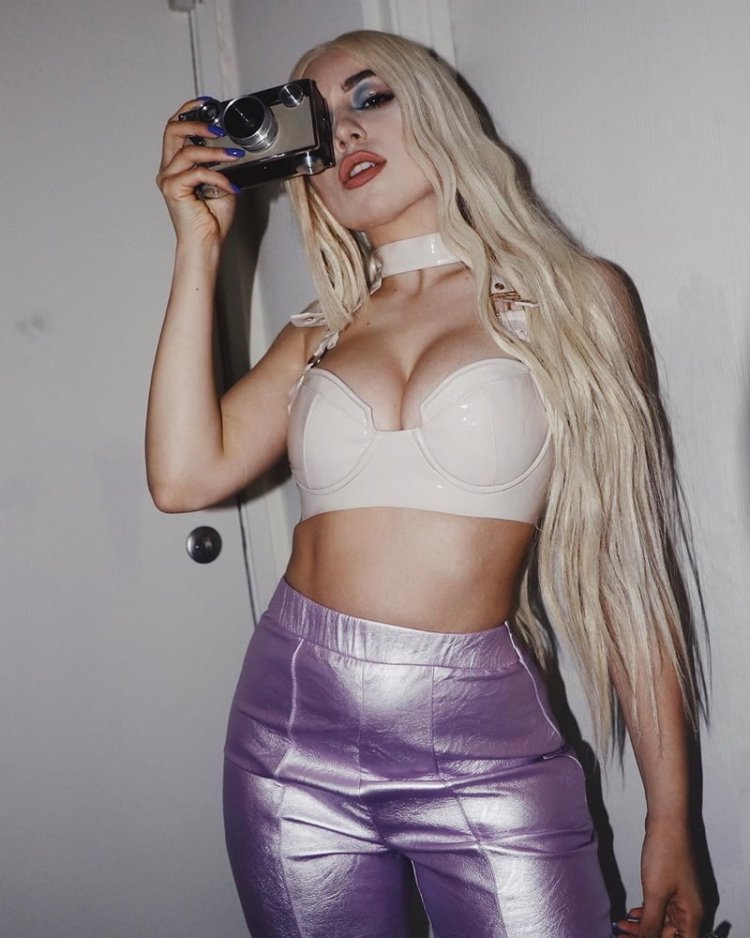 Eyva Max in a swimsuit