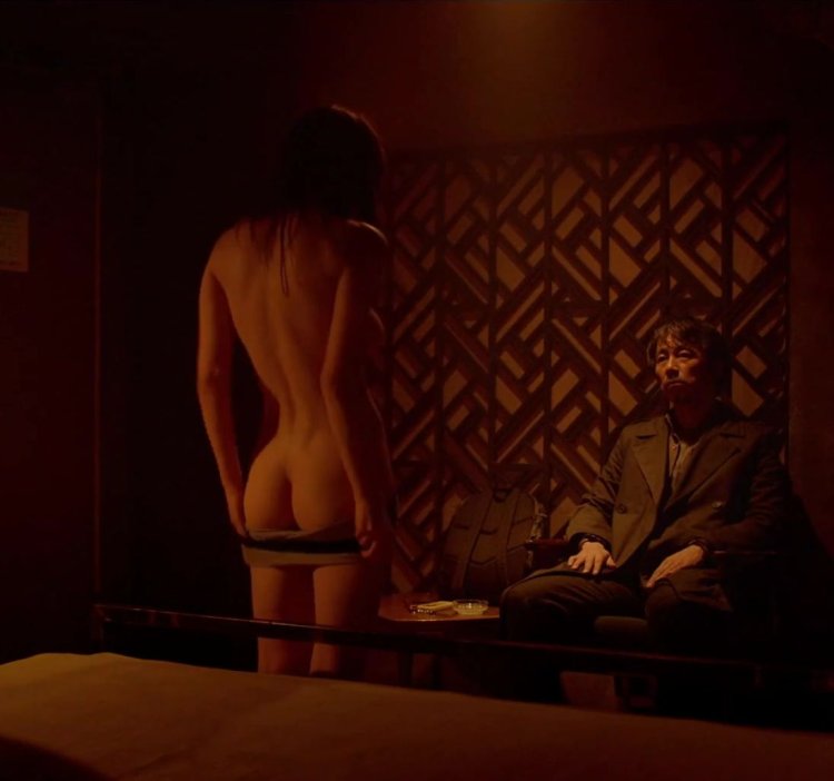 Alexandra Daddario Tits