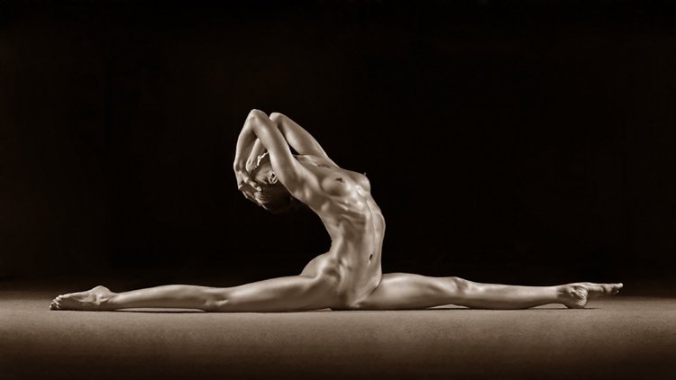 Gymnastic poses nude