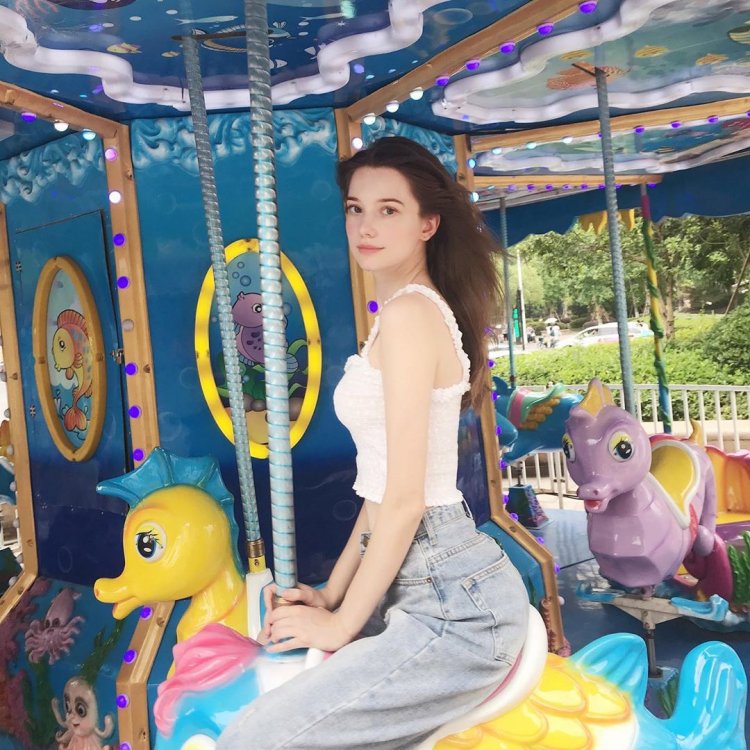 Anastasia Qinfei Cebulska