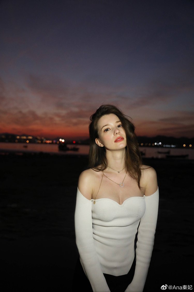 Anastasia Cebulska Weibo