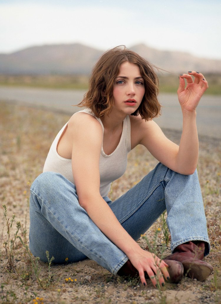 Emily Rudd Short Hair