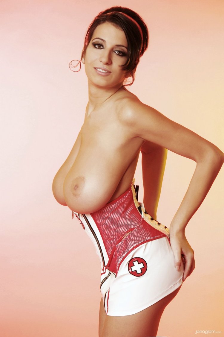 Natural tits Maria Svan