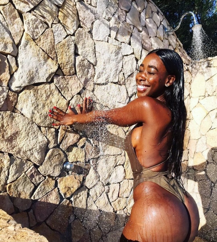 Bria Myles Hips