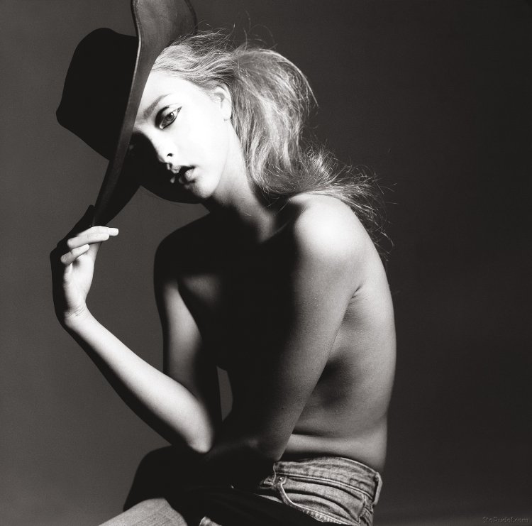 Naked celebrity pussies