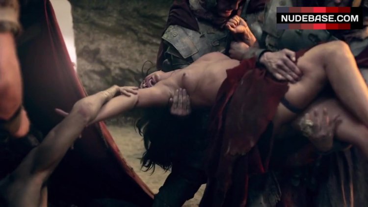 Naked Katrina Lo in the series Spartak