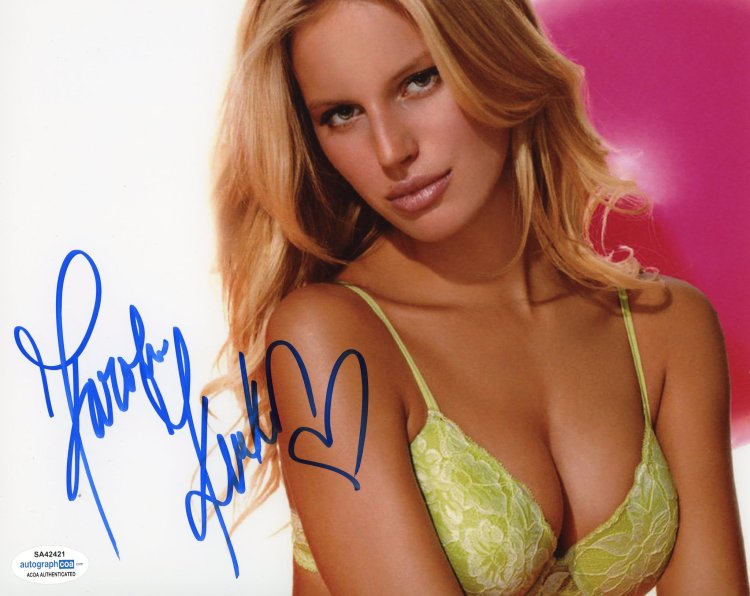 Carolina Kukova Naked