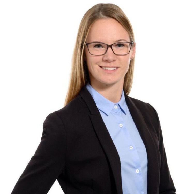 Anna Katharina 18 years