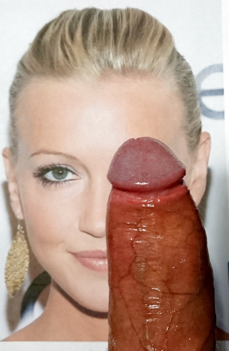 Katie Cassidi Golie Photos