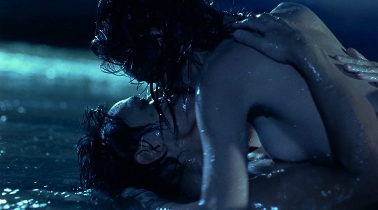 Film 2 trunk Erotic scenes