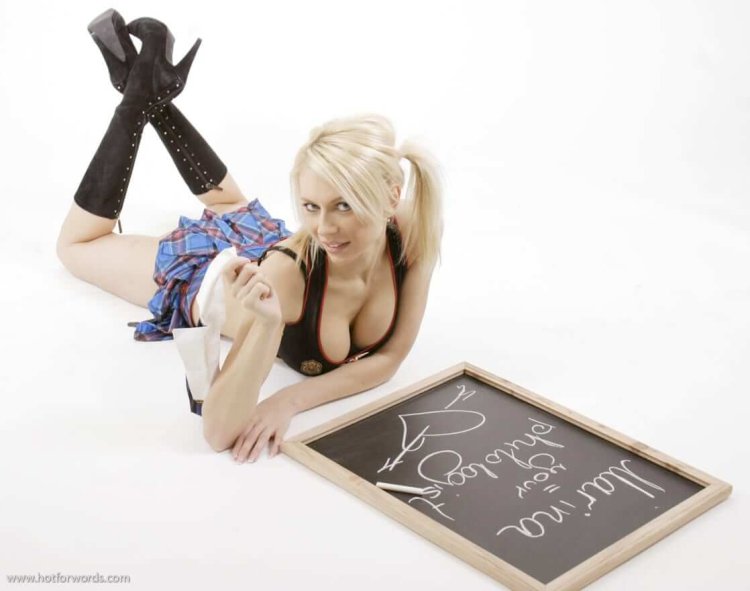 Orlova Naked Sasset Member