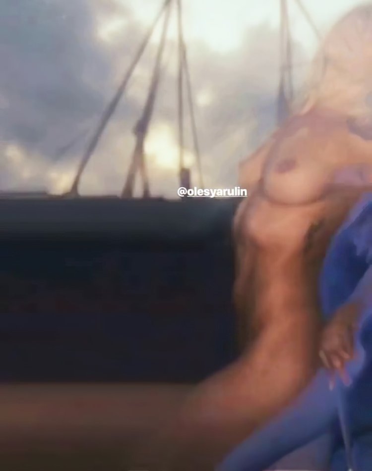 Smoking Hot Redhead Teasing Nude On The Sofa