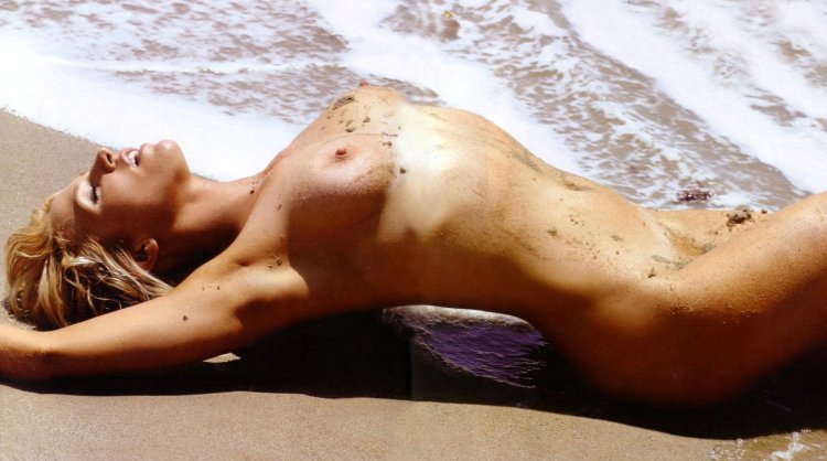 Naked. Pussy. Poppy. Montgomery