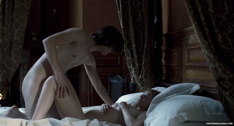 Rachel Claire Herd Wood Naked