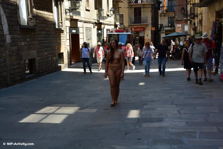 Naked sparkles flashes publicly